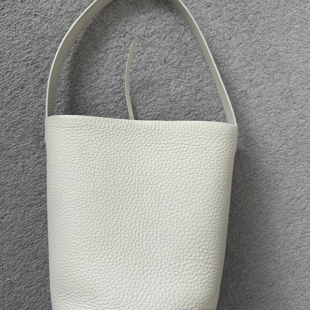 Small N/S Park Tote Bag in Leather